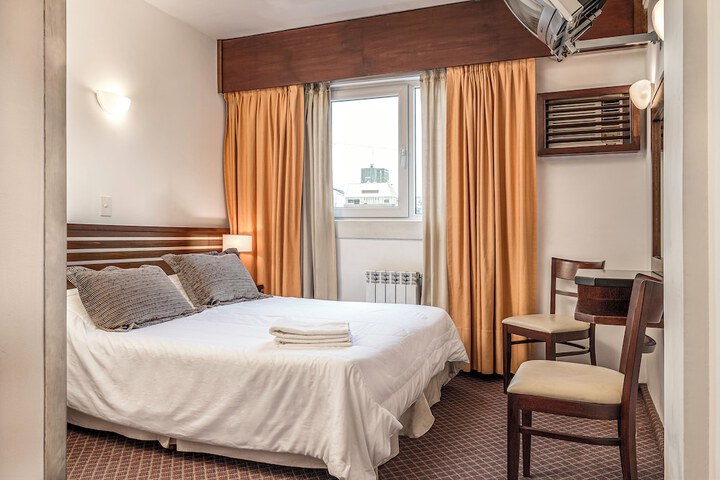 Room 15 of 34