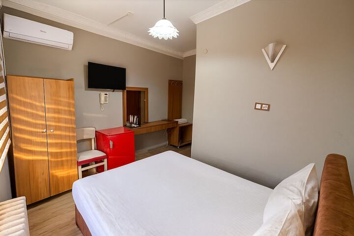 Room 20 of 91