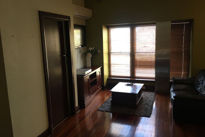 Room 10 of 25