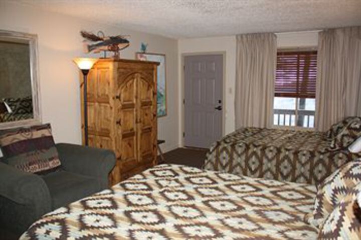 Room 26 of 106