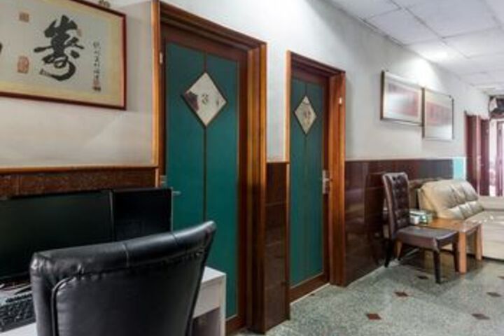 Hotel Interior 10 of 15