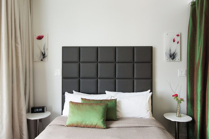 Room 27 of 74