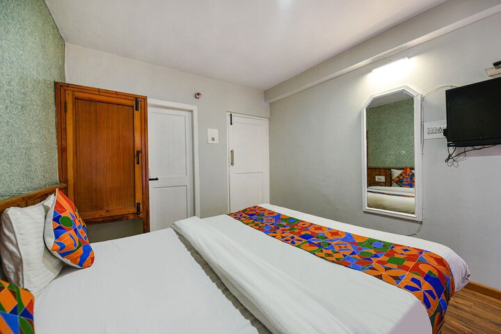 Room 13 of 24