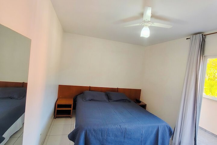 Room 4 of 38