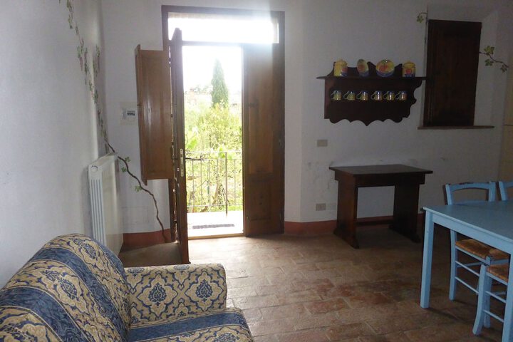 Room 18 of 33