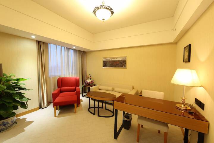 Room 23 of 42