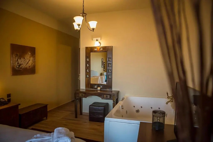 Room 9 of 26