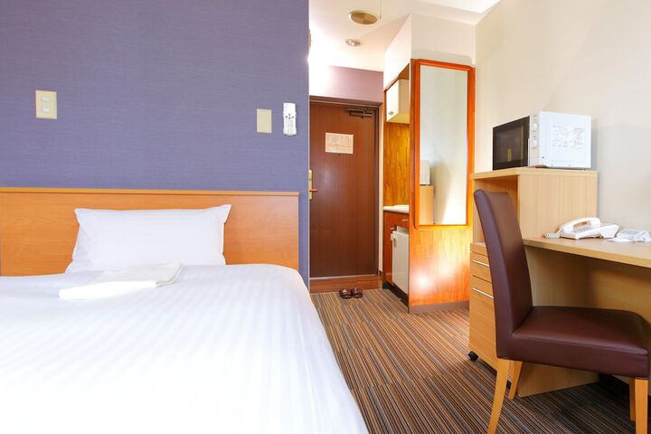 Room 5 of 20