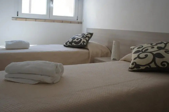Room 3 of 11