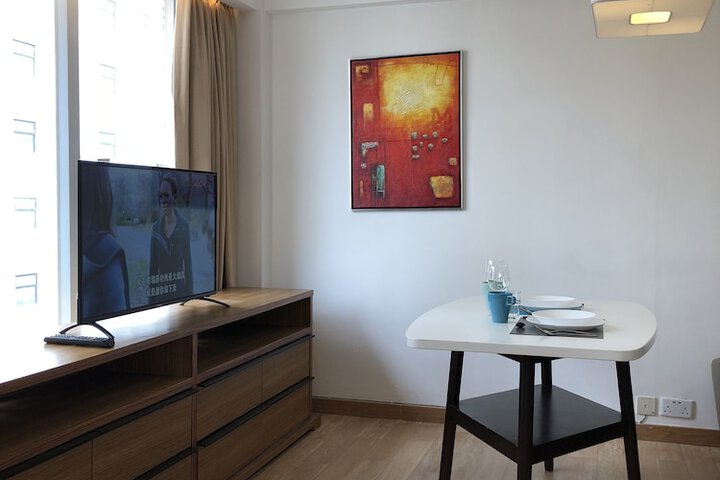 Room 21 of 34