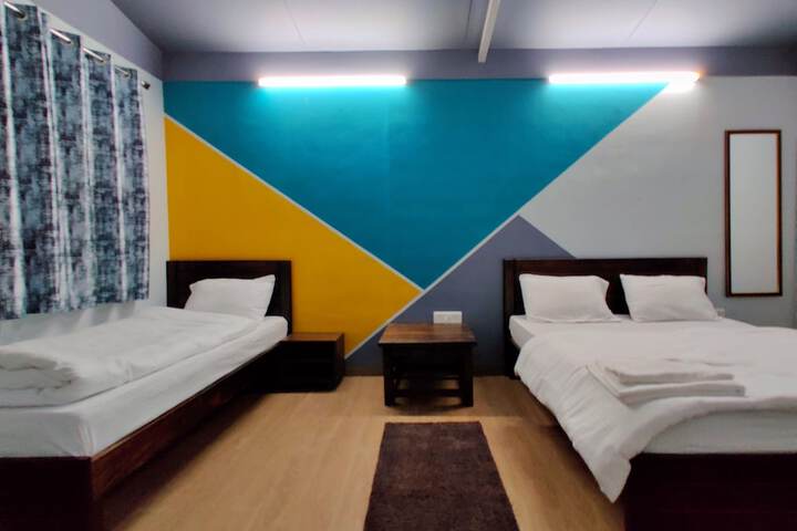 Room 3 of 9