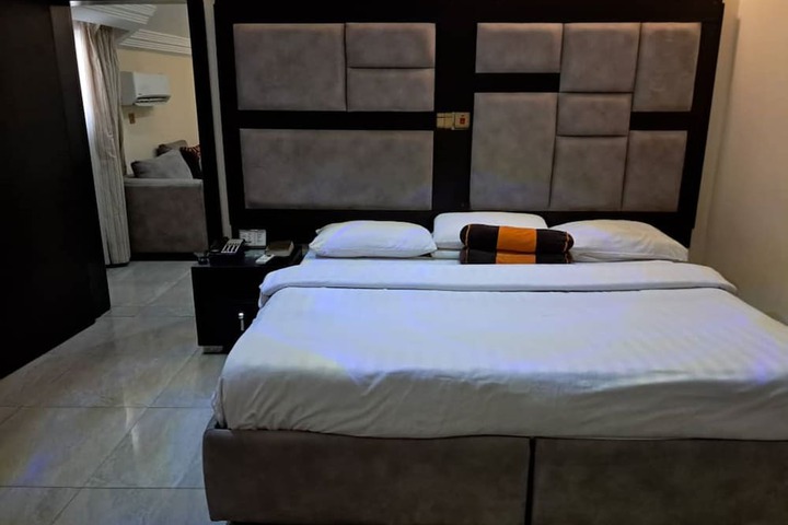 Room 7 of 23