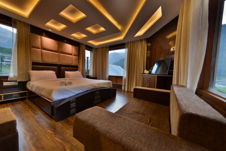 Room 6 of 38