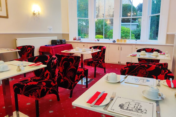 Dining 72 of 90