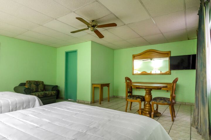 Room 12 of 36