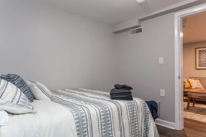 Room 5 of 29