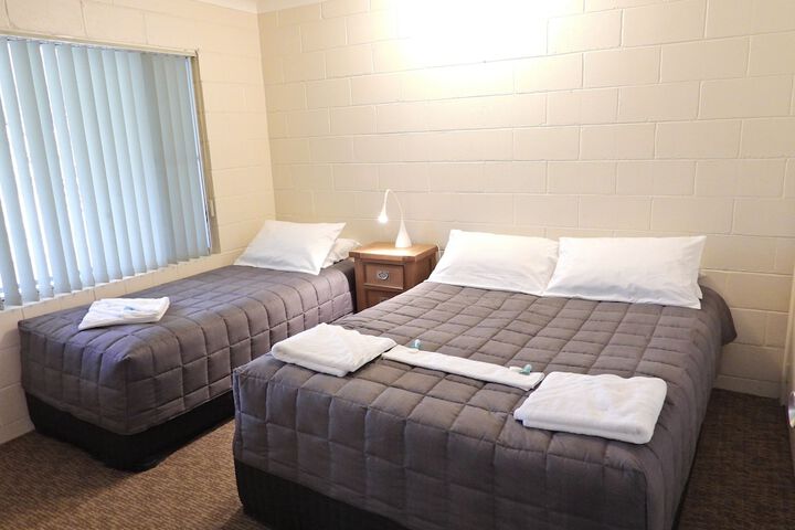 Room 10 of 48
