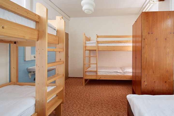 Room 20 of 54