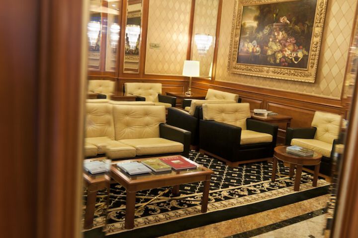 Hotel Interior 4 of 96