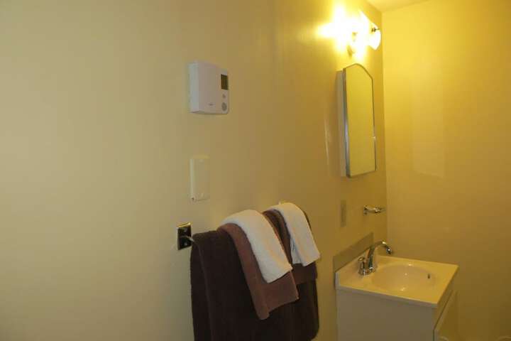 Room 32 of 34