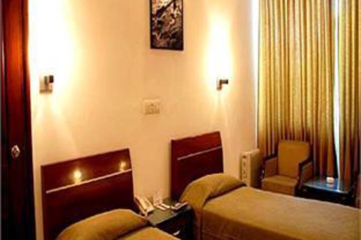 Suite 7 of 7