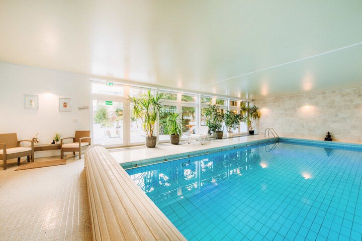 Pools & Facilities