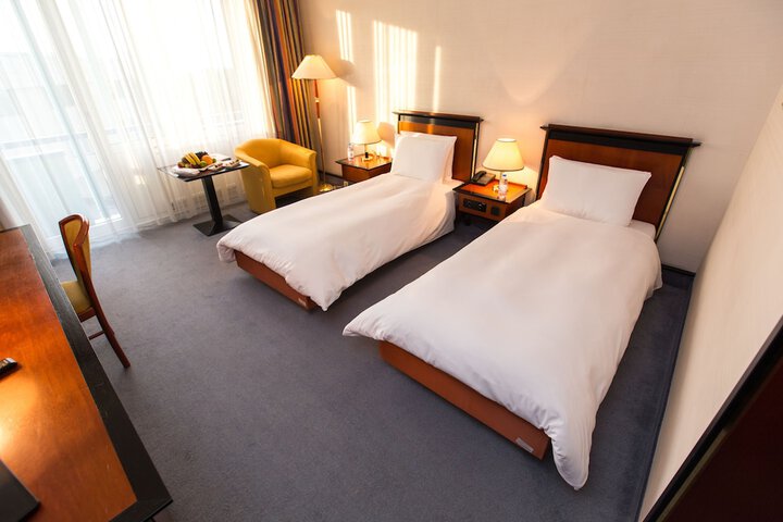 Room 14 of 82