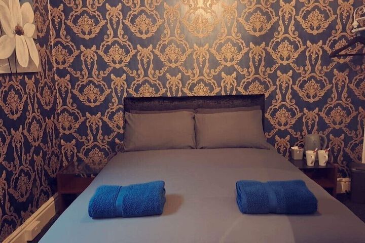 Room 11 of 39