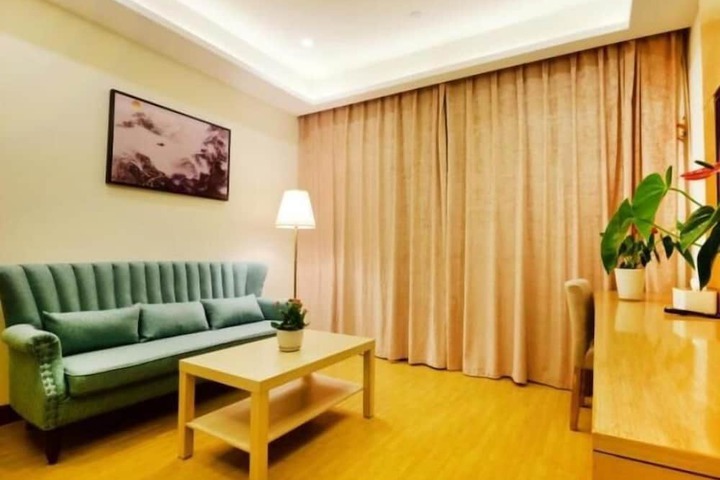 Room 19 of 22