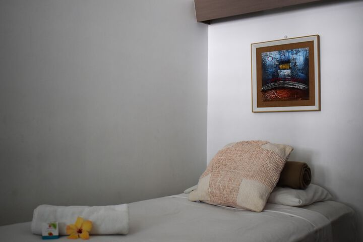 Room 8 of 92