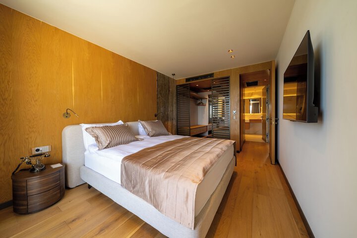 Room 56 of 177
