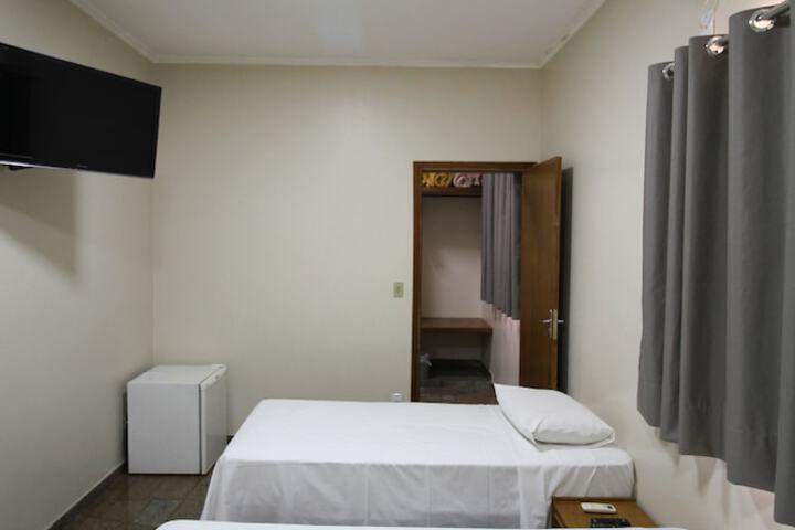 Room 39 of 183
