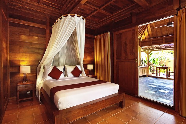 Room 4 of 94