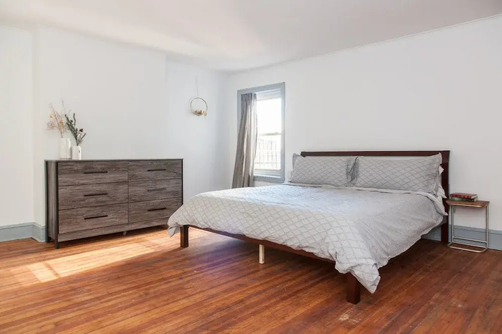 Room 5 of 15