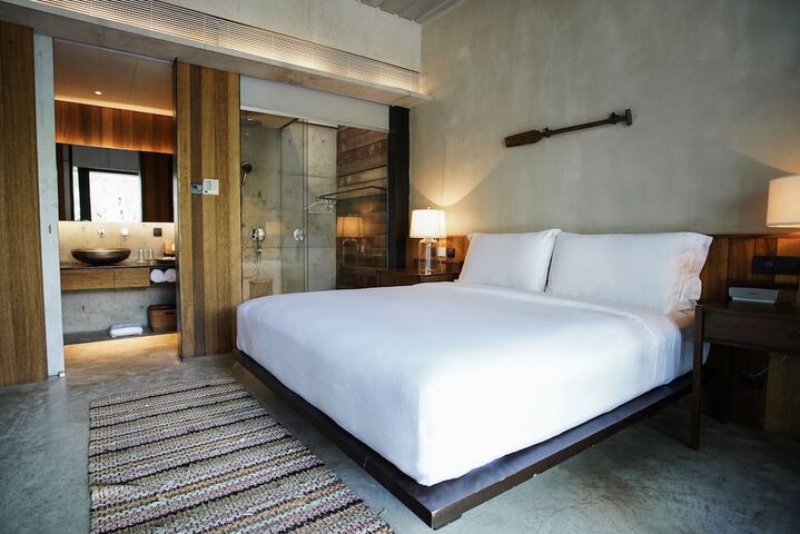 Room 5 of 35