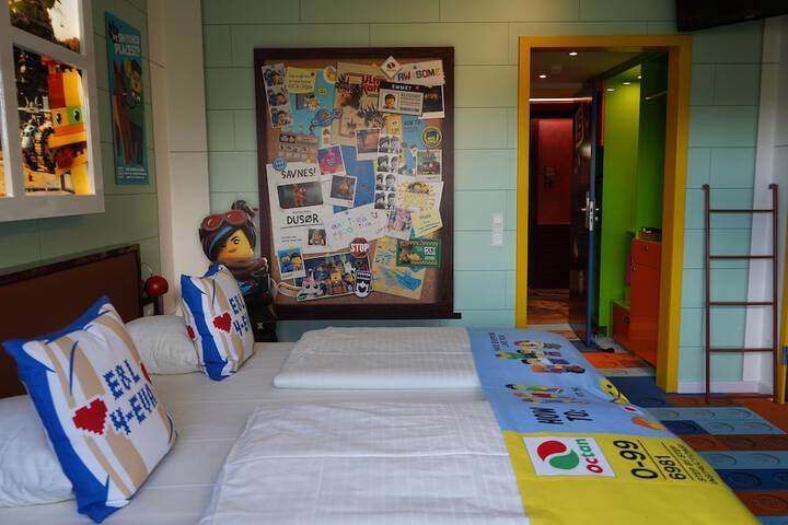 Children's theme room