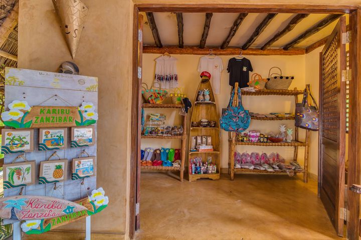 Gift Shop 80 of 168