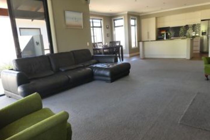 Room 17 of 18