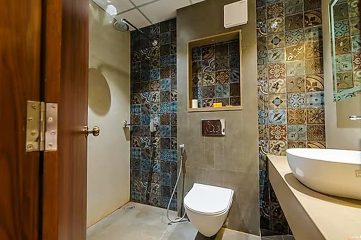 Room 10 of 15