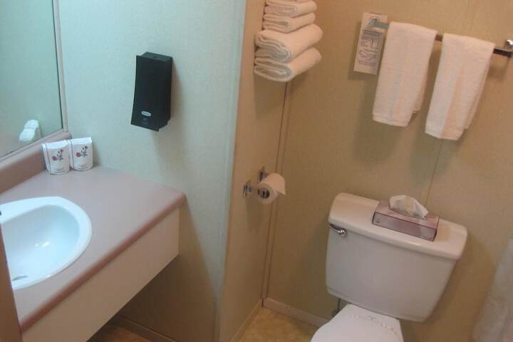 Room 16 of 34