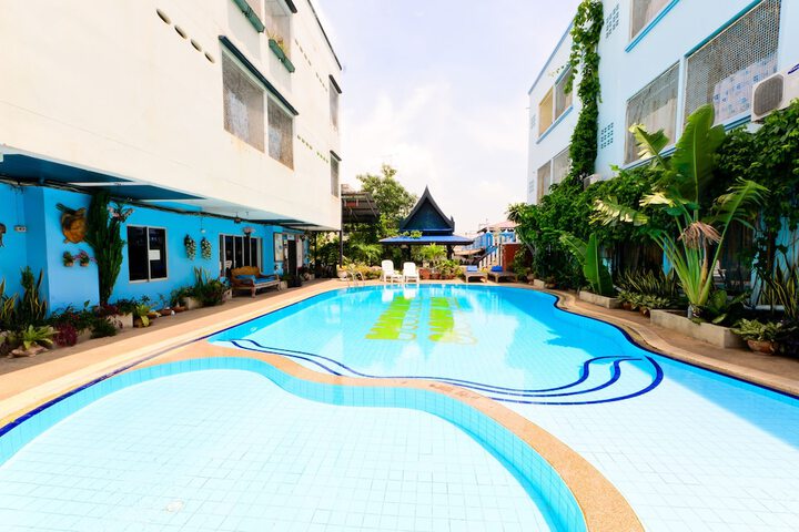 Pool 34 of 50