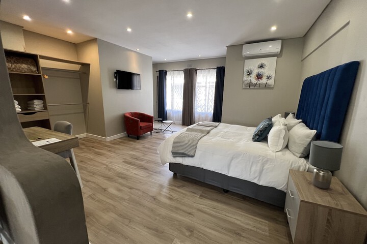 Room 28 of 69
