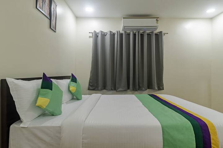 Room 12 of 34