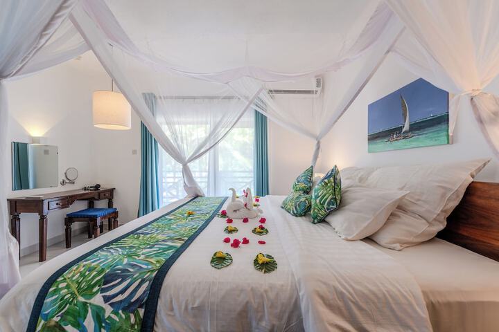Room 12 of 46