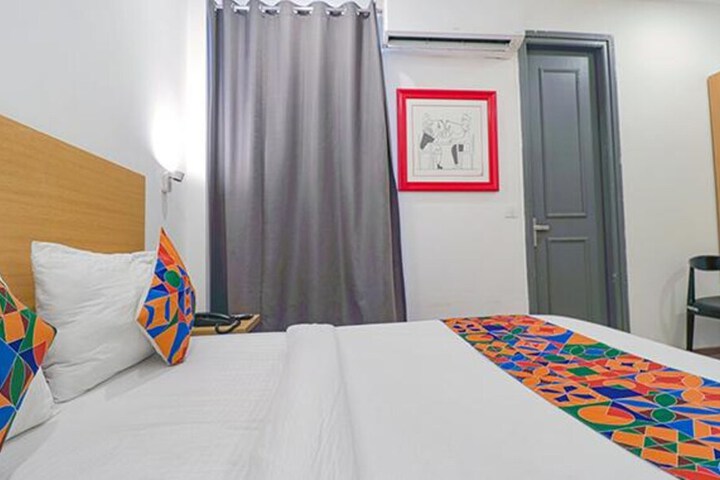 Room 21 of 32
