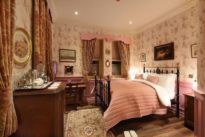 Room 12 of 42
