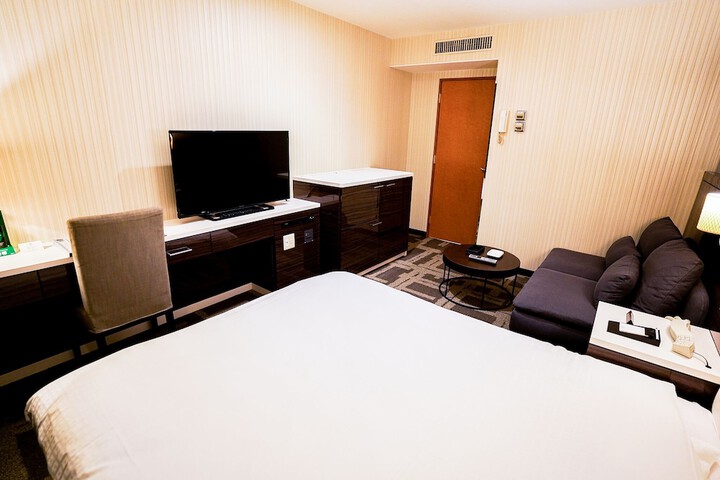 Room 12 of 239