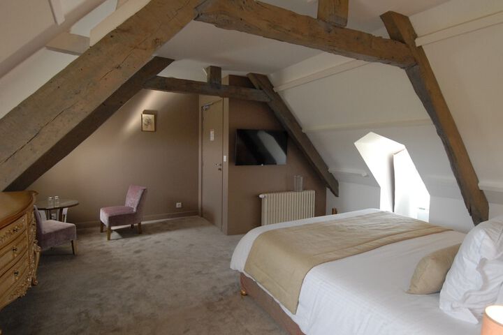 Room 33 of 75