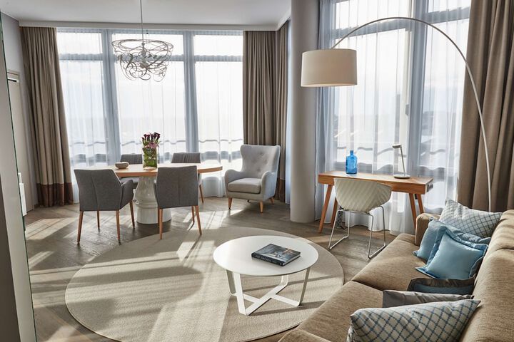 Room 34 of 103