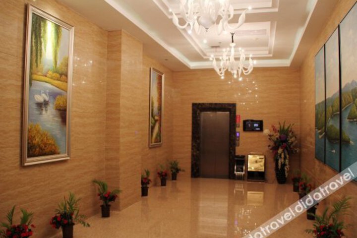 Swan Lake Hotel